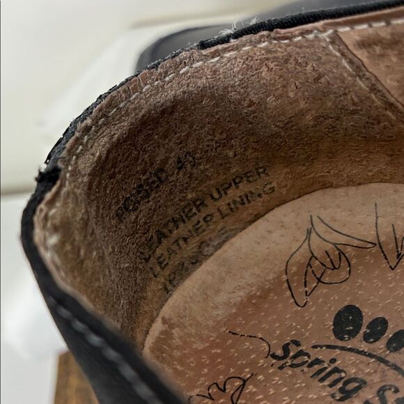 Born Women’s 40 (9.5) Black Pebble Leather Loafers Slip On Spring Step - Picture 7 of 8